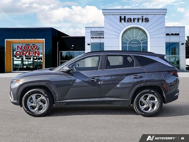2022 Hyundai Tucson Preferred AWD | Remote Start | Heated Seats! image 3