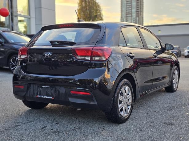 2021 Kia Rio 5-door image 5