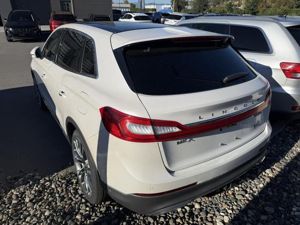 2016 Lincoln MKX Reserve image 3