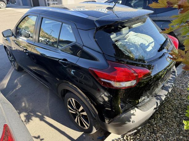 2020 Nissan Kicks SR image 3