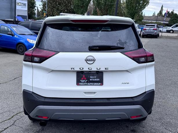 2022 Nissan Rogue S - No Accidents, One Owner, Heated Steering Wheel image 4