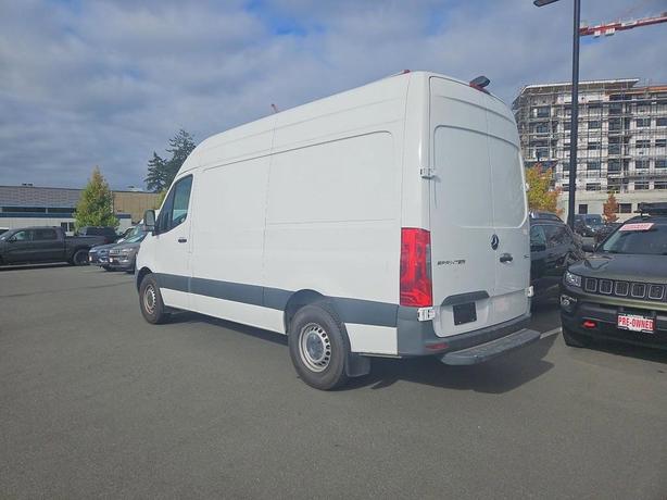 2020 Mercedes-Benz Sprinter | Bluetooth Connectivity | Back Up Camera! image 4