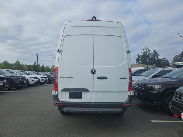 2020 Mercedes-Benz Sprinter | Bluetooth Connectivity | Back Up Camera! image 5