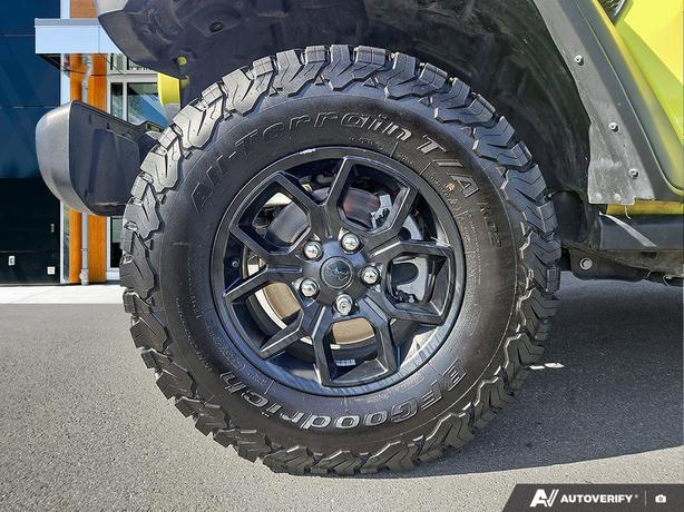 2024 Jeep Wrangler 4xe Willys 4 Door 4x4 | One Owner | No Reported Accidents! image 6