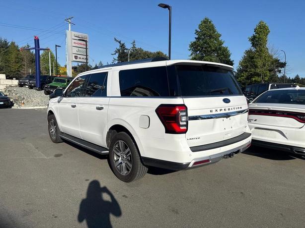 2023 Ford Expedition Limited Max 4x4 | No Reported Accidents! image 4