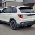2019 Honda Passport Touring AWD thumbnail image 8