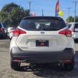 2019 Nissan Kicks SV FWD thumbnail image 3