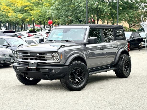 2022 Ford Bronco image 2