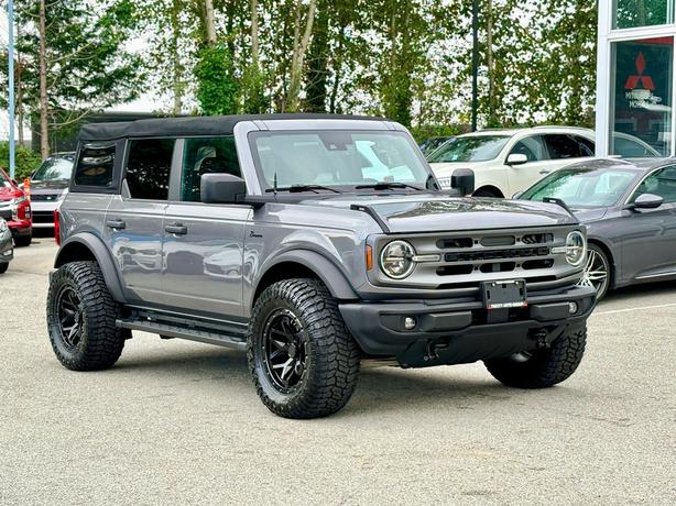 2022 Ford Bronco image 4