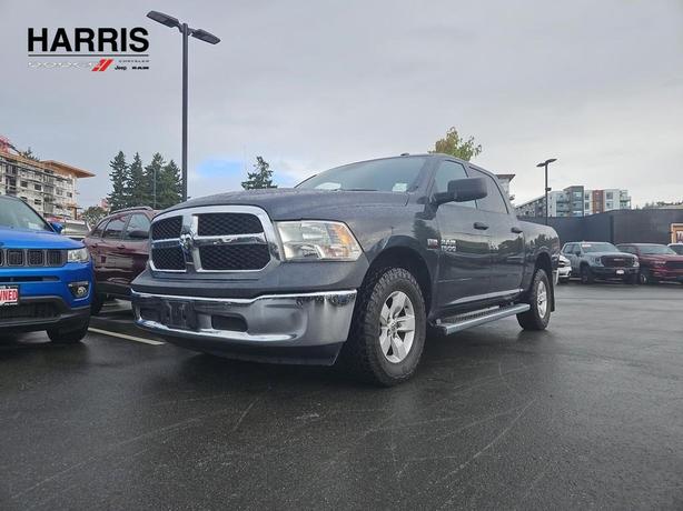 2017 RAM 1500 4WD Crew Cab 140.5 ST | Cruise Control! image 1