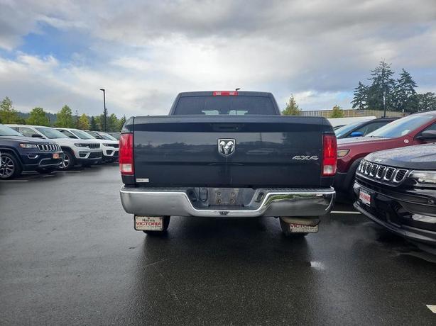 2017 RAM 1500 4WD Crew Cab 140.5 ST | Cruise Control! image 5