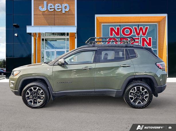 2020 Jeep Compass Trailhawk 4x4 | No Reported Accidents | One Owner! image 3