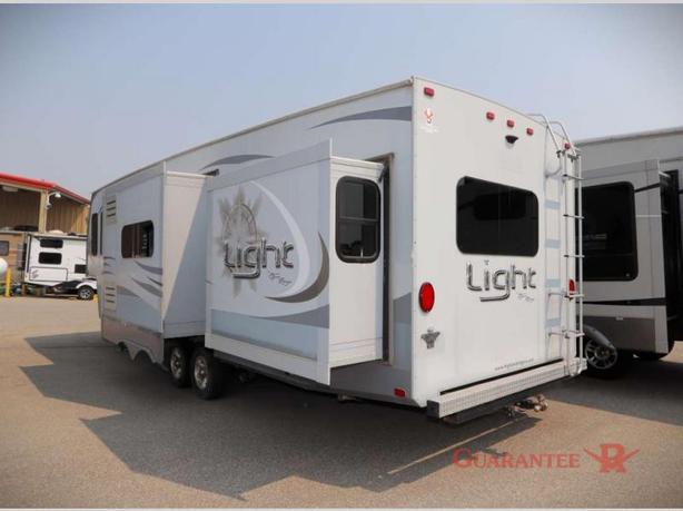 Used 2015 Highland Ridge RV Open Range 311FRL image 4