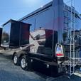 Used 2019 Fleetwood RV Discovery LXE 44H thumbnail image 5