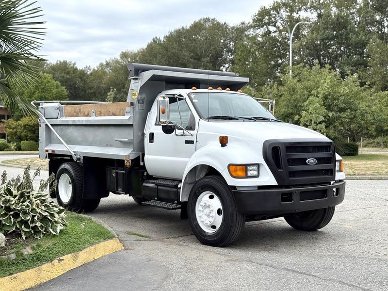 2004 Ford F-750 Regular Cab Dually Diesel 2WD 12-Foot Dump Truck display photo