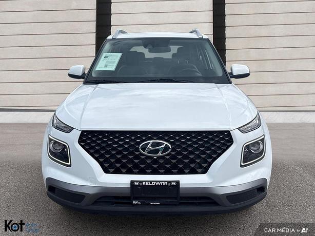 2022 Hyundai Venue Ultimate image 2