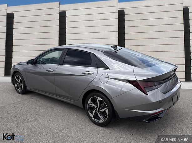 2023 Hyundai Elantra Luxury image 4