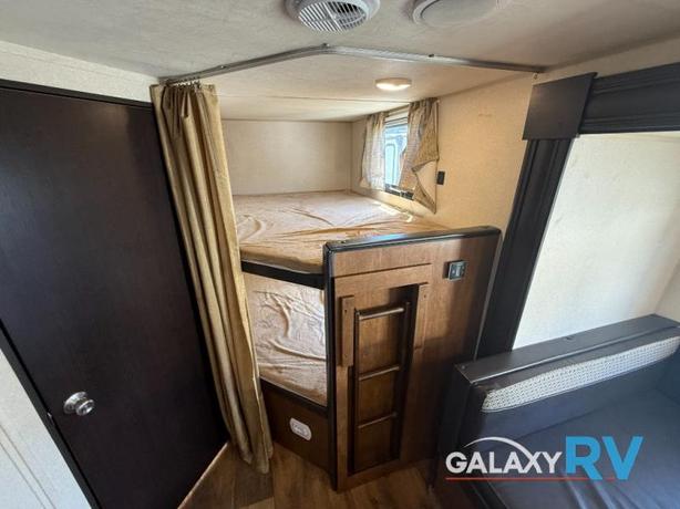 Used 2018 Forest River Salem Cruise Lite 263BHXL image 6