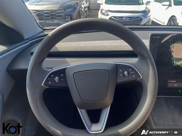 2024 Tesla Model 3 Base PANORAMIC SUNROOF! LEATHER INTERIOR! BLUETOOTH! image 7