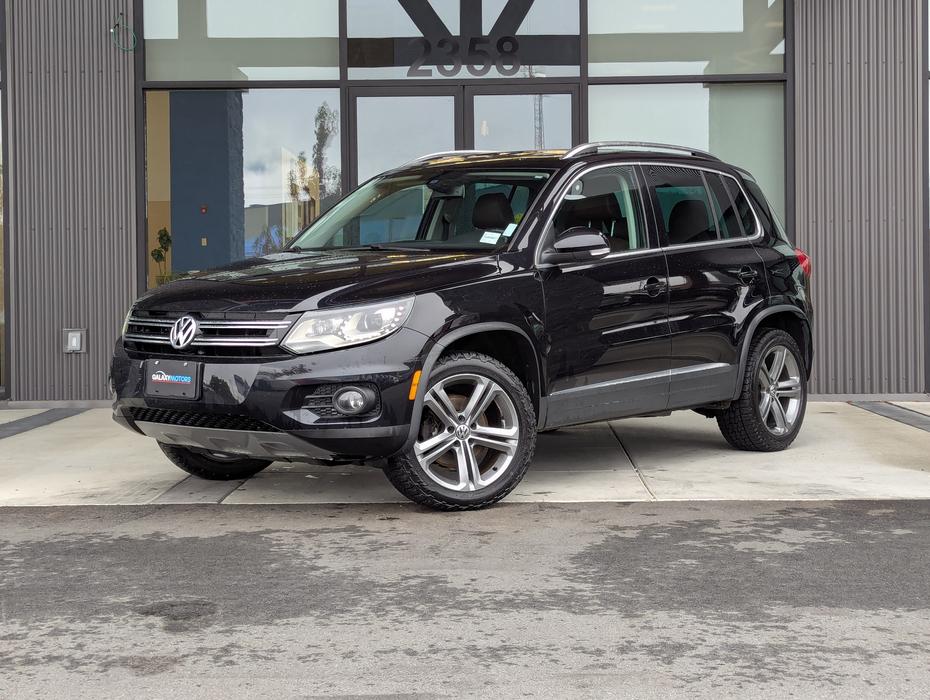 2017 Volkswagen Tiguan 4Motion display photo