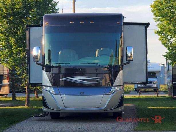 Used 2018 Tiffin Motorhomes Allegro Red 33AA image 2