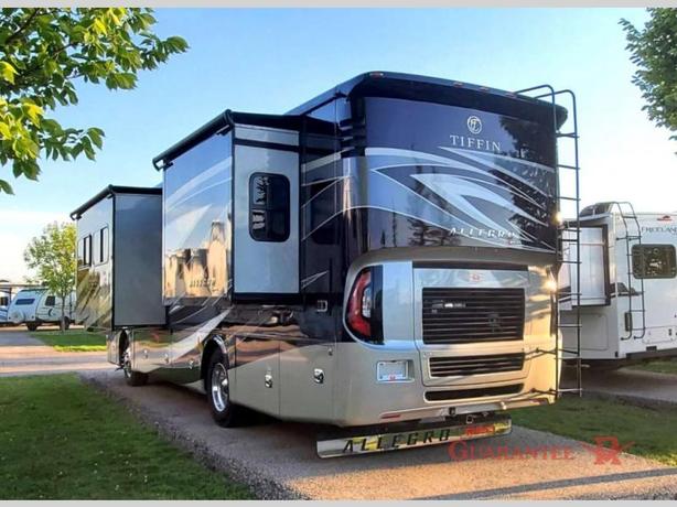 Used 2018 Tiffin Motorhomes Allegro Red 33AA image 4