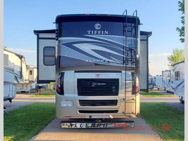Used 2018 Tiffin Motorhomes Allegro Red 33AA image 5