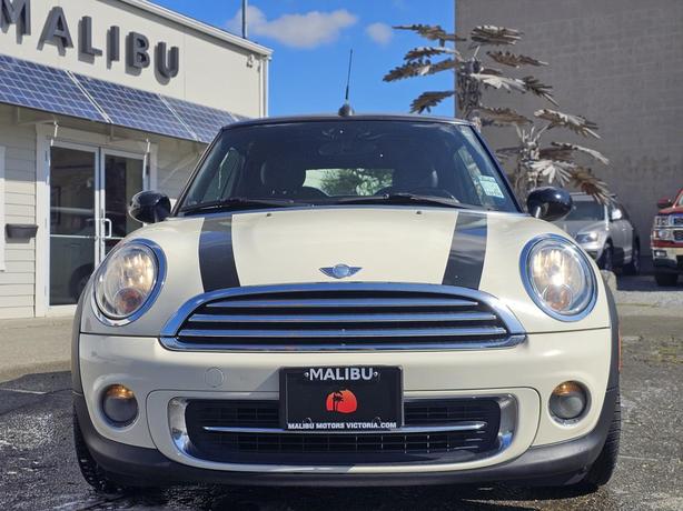 2012 MINI Convertible 2dr image 2