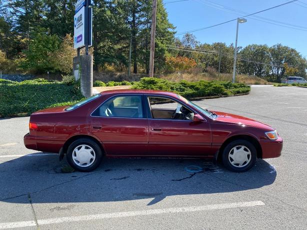 2000 Toyota  Camry CE image 4