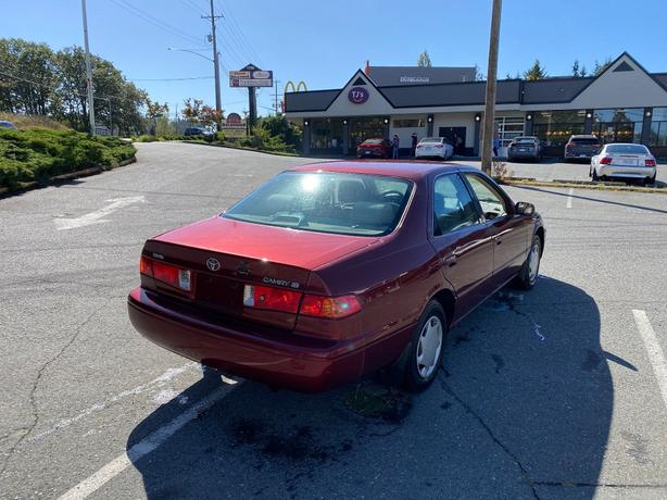 2000 Toyota  Camry CE image 5