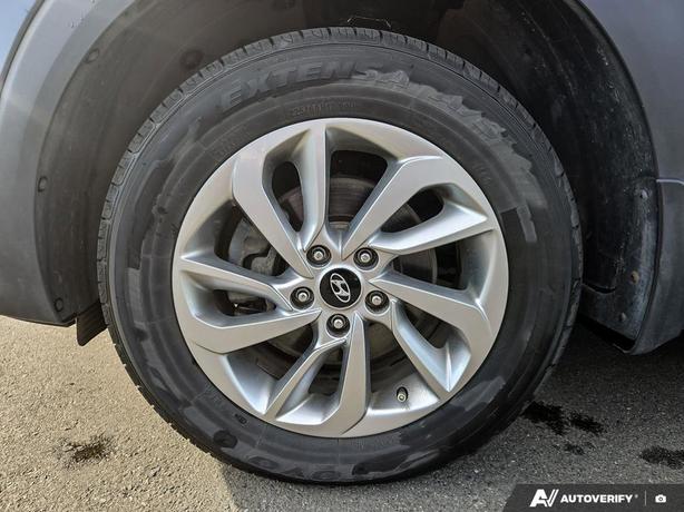 2016 Hyundai Tucson AWD 4dr 2.0L Luxury | Back Up Camera | No Reported Accidents image 6