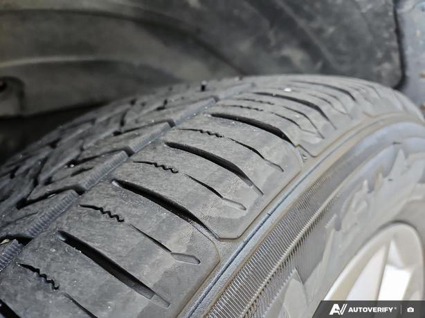 2016 Hyundai Tucson AWD 4dr 2.0L Luxury | Back Up Camera | No Reported Accidents image 7