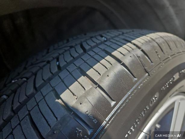 2022 Kia Niro PHEV EX Premium FWD | One Owner | No Reported Accidents! image 7