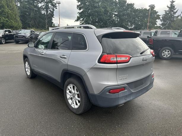 2014 Jeep Cherokee 4X4 image 3