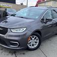 2022 Chrysler Pacifica Touring L thumbnail image