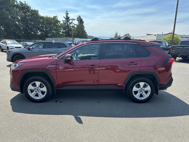 2020 Toyota RAV4 Hybrid Xle image 2