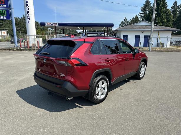 2020 Toyota RAV4 Hybrid Xle image 5