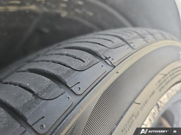 2016 Mercedes-Benz C-Class 4dr Sdn C 300 4MATIC | Blind Spot Monitor | Bluetooth image 7