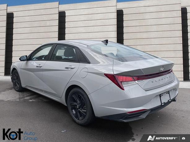 2021 Hyundai Elantra Preferred COLLISION AVOIDANCE! BLUETOOTH! HEATED SEATS! image 4