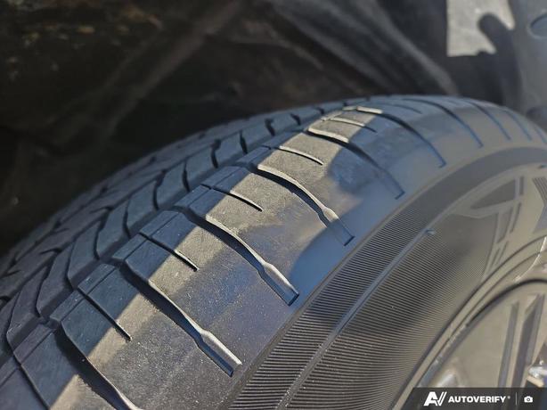 2024 Subaru Crosstrek Convenience AWD | No Reported Accidents | One Owner! image 7