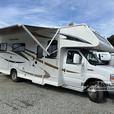 Used 2010 Thor Motor Coach Chateau 25C thumbnail image 5
