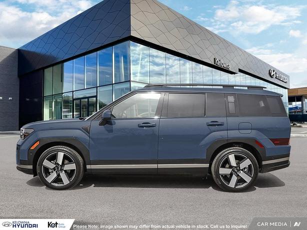 2025 Hyundai Santa Fe Luxury demo image 3