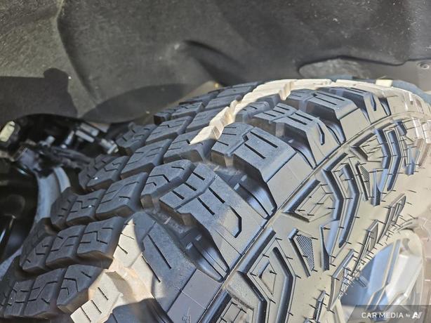 2025 GMC Sierra 1500 AT4X 4WD Crew Cab | Massage Seats | Power Sunroof! image 7