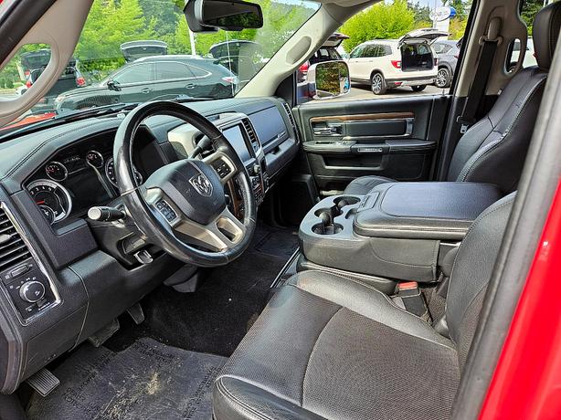 2015 Ram  3500 Laramie image 7