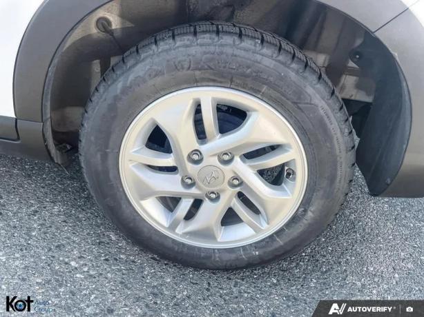2023 HYUNDAI VENUE image 6