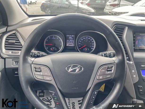 2013 Hyundai Santa Fe Premium TOW HITCH! HEATED SEATS! BLUETOOTH! image 7