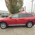 2016 Nissan Pathfinder SL - Leather, Sunroof, Heated Seats, Dual Climate thumbnail image 8