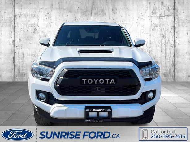 2020 Toyota Tacoma Trd Sport, EQUIPPED W/ TONNEAU COVER AND BACK RACK image 2