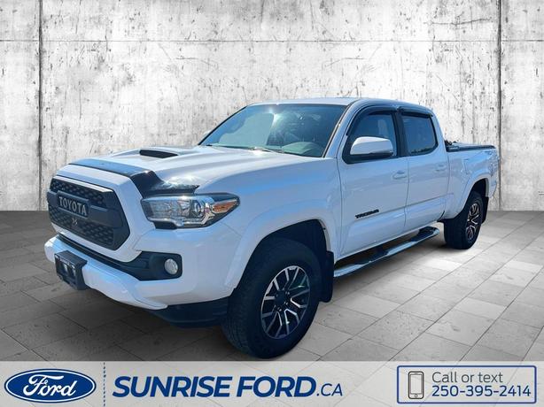 2020 Toyota Tacoma Trd Sport, EQUIPPED W/ TONNEAU COVER AND BACK RACK image 3