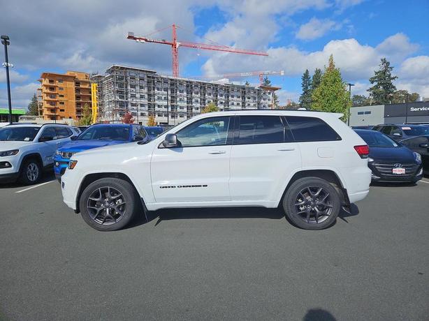 2021 Jeep Grand Cherokee 80th Anniversary Edition 4x4 | One Owner | No Accidents image 3
